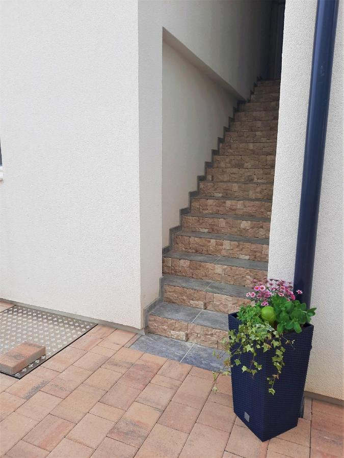 Apartman Bamboo Nin Exteriör bild